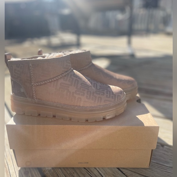 Ugg classic ultra mini boot monogram - Picture 9 of 9